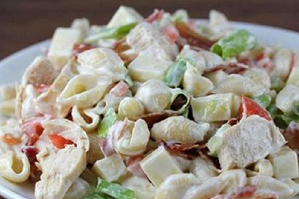 Mediteranska salata sa piletinom