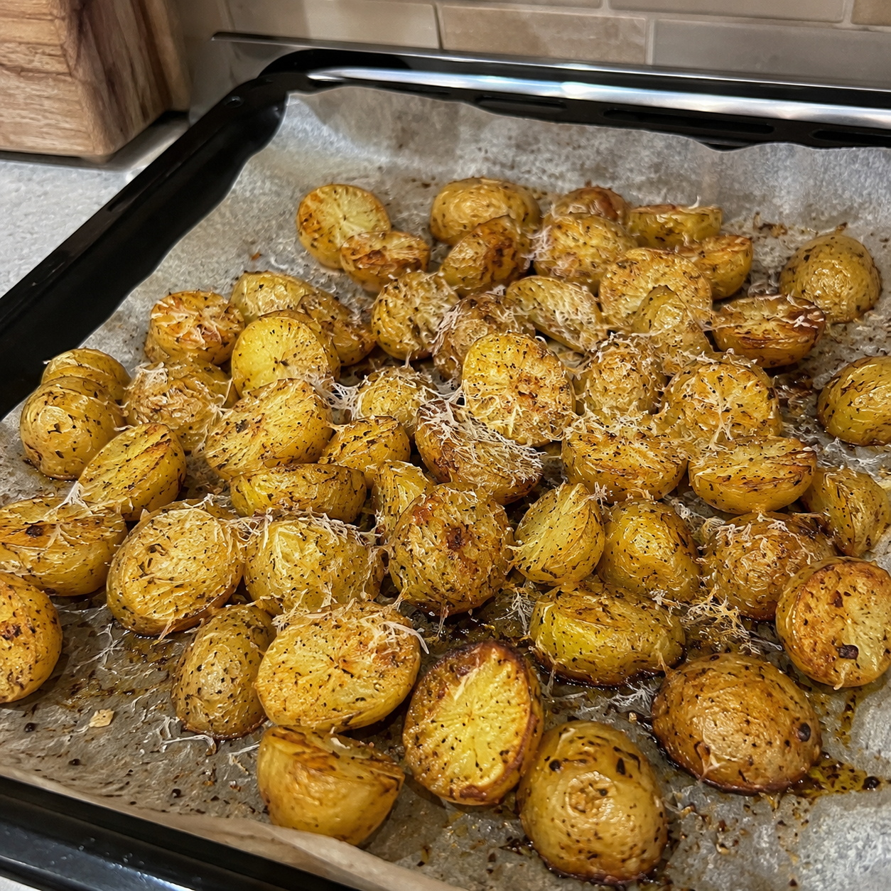 Hrskavi mladi krompir i parmezan
