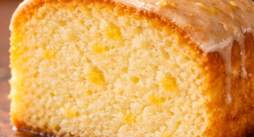 Kremasti kolač od griza, jogurta i limuna