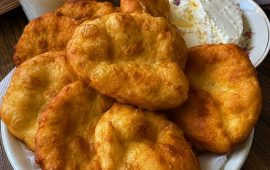 Domaće mekike sa kajmakom