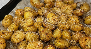 Hrskavi mladi krompir i parmezan