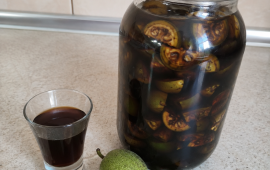 Liker od oraha domaći